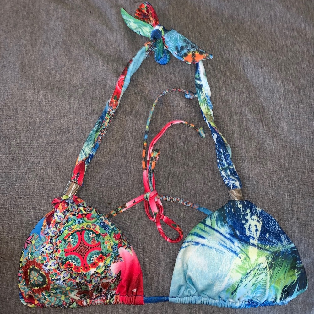 Size small swimsuit top